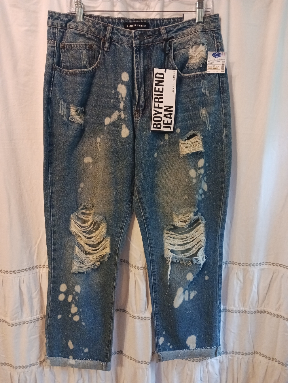 Almost Famous Juniors 11 Boyfriend Jeans Distressed NWT Streetwear